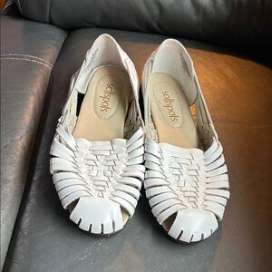 Softspots Women's White Flats